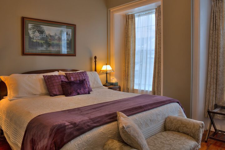 Room 18 of 32