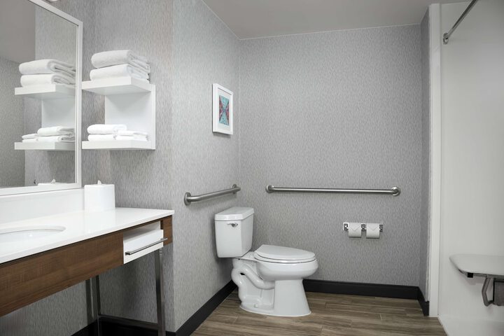Room 10 of 42