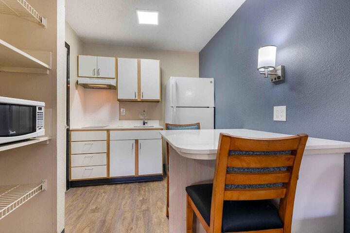Extended Stay America Suites Arlington