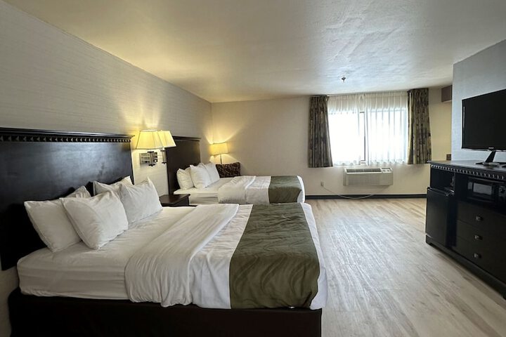 Room 25 of 74