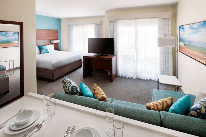 Room 33 of 66