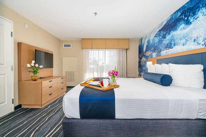 Room 35 of 60