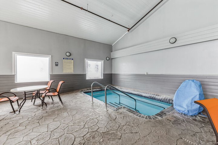 Spa 18 of 20