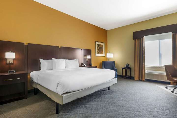 Comfort Inn & Suites (Formerly Executive Inn & Suites Mexia)