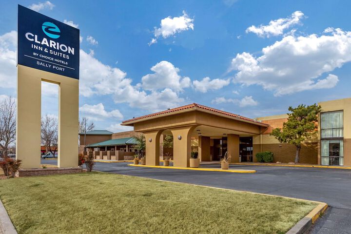 Clarion Inn & Suites Roswell