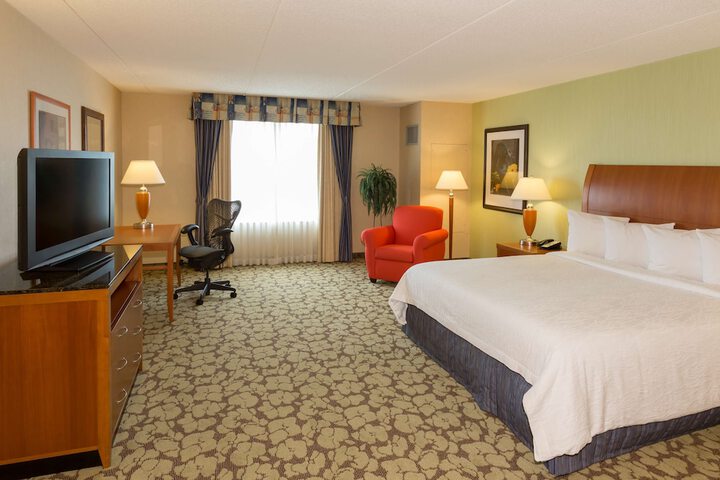 Room 10 of 30