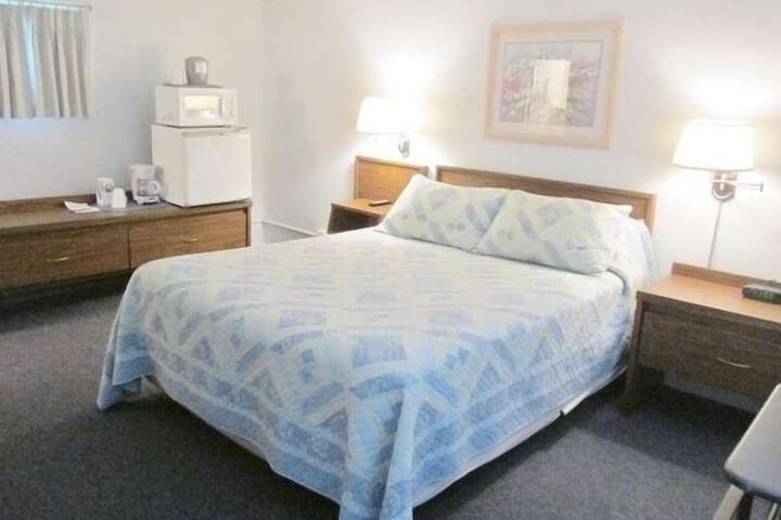 Room 6 of 10