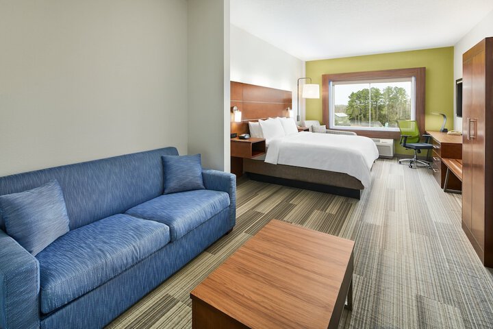 Room 6 of 23