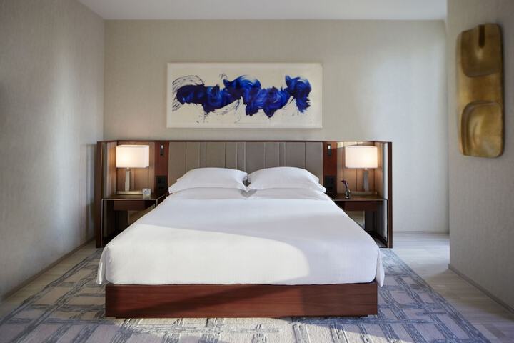 Room 47 of 103