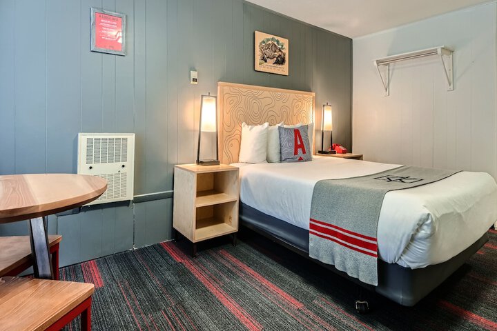 Room 62 of 137