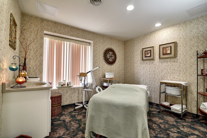 Roosevelt Inn and Suites Saratoga Springs