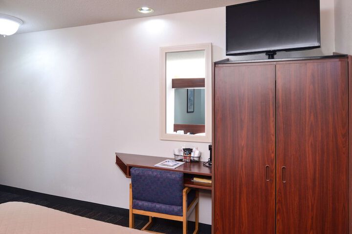 Room 20 of 35
