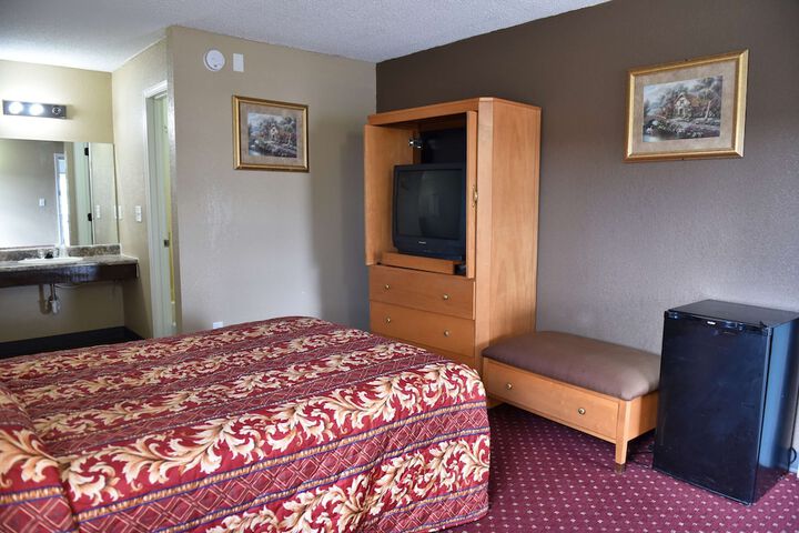 Room 26 of 46