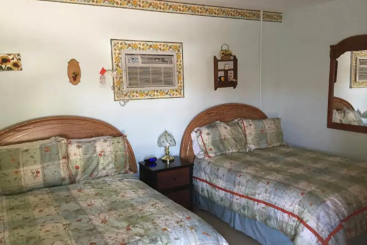 Montezumas Cozy Country Inn
