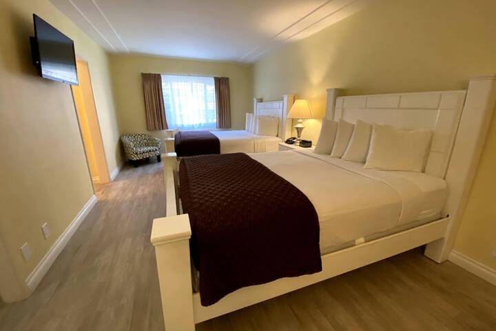 Hollywood Celebrity Hotel