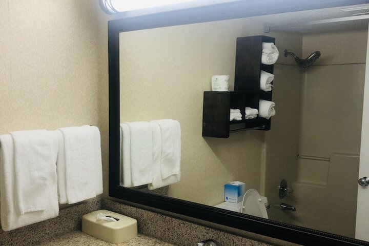 Room 14 of 46