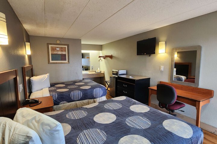 Room 40 of 67