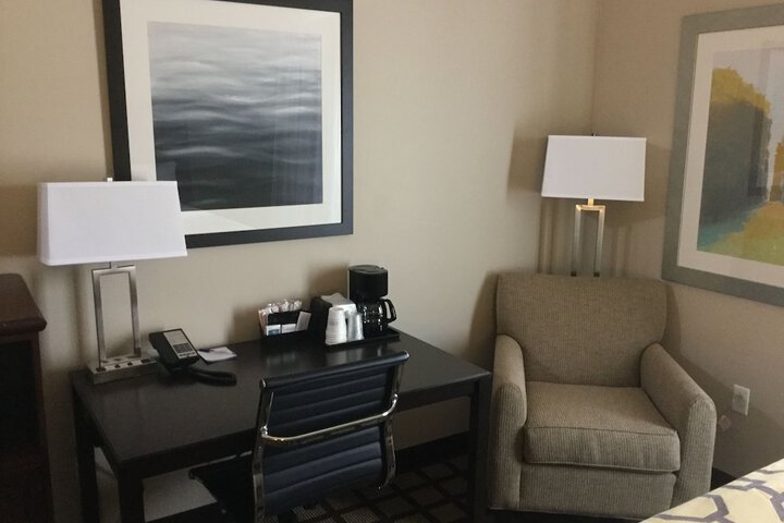 Room 28 of 38