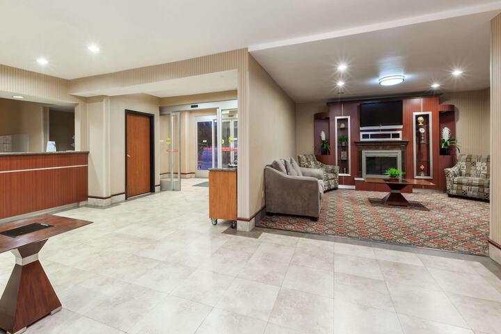 Hotel Interior 4 of 13