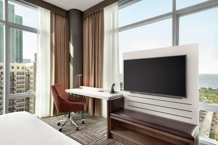 Room 17 of 25