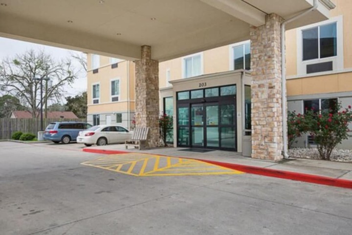 Hotel 2 of 32