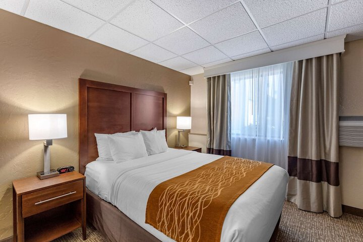 Room 40 of 65