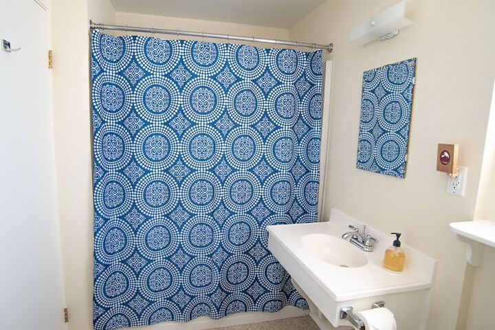 Room 32 of 52