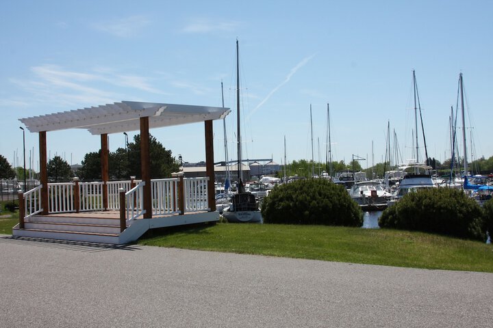 Barkers Island Inn Resort