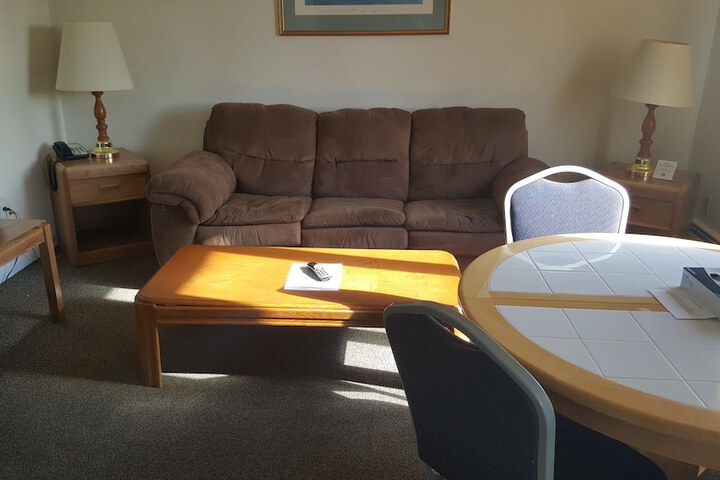 Room 43 of 58