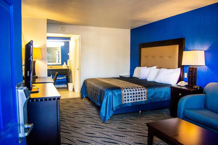 Room 14 of 38