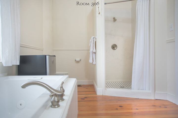 Room 138 of 170