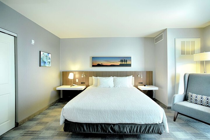 Room 48 of 96