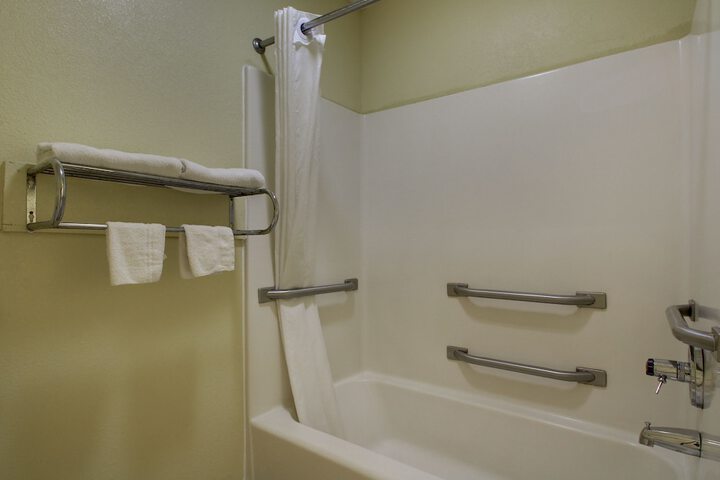 Room 8 of 15