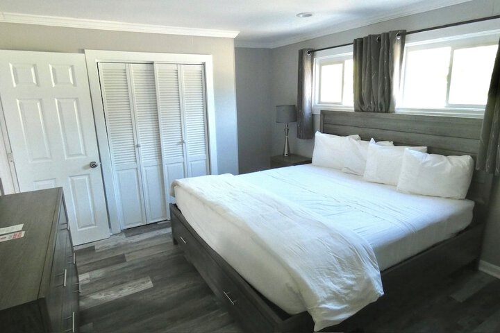 Aquastar Inn