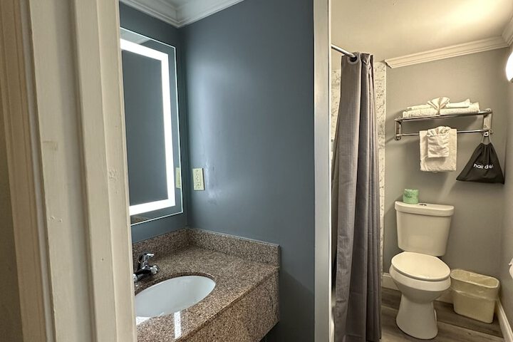 Room 28 of 101