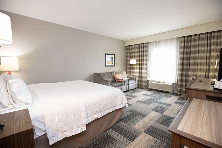 Room 9 of 37
