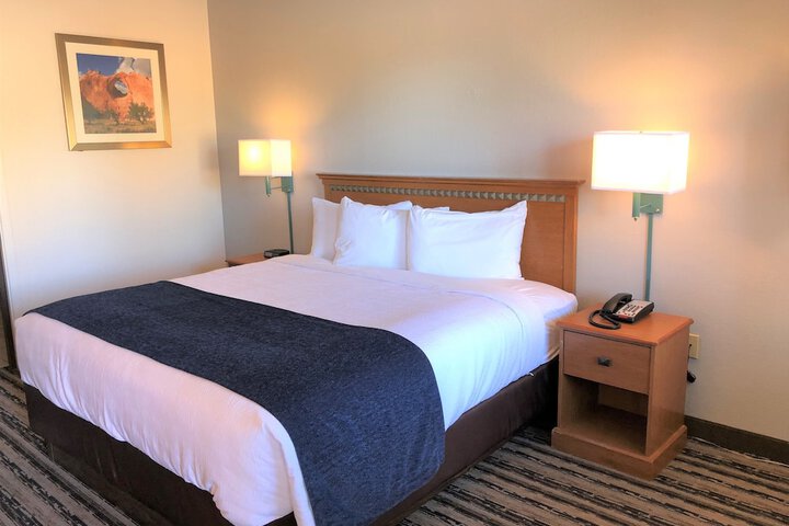 Room 13 of 27