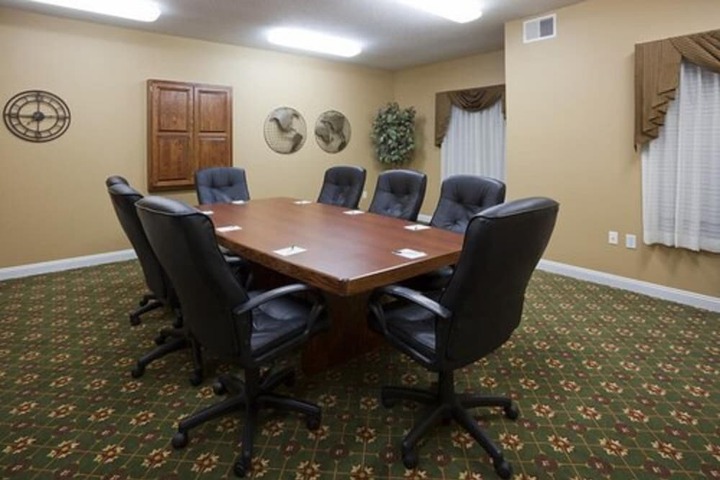 GrandStay Hotel & Suites