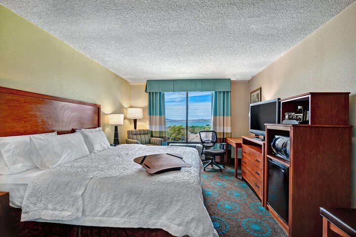 Room 21 of 40
