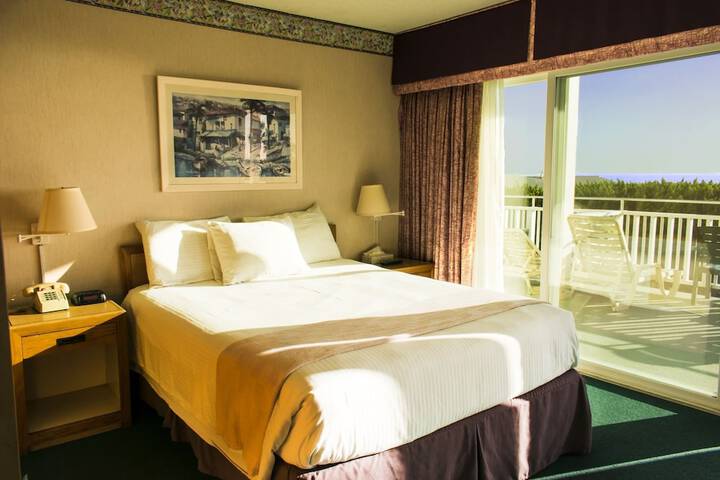 Room 105 of 229
