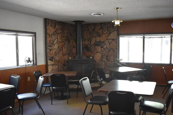 WHITE CHIEF MOUNTAIN LODGE