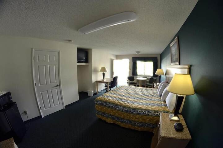 Room 38 of 62