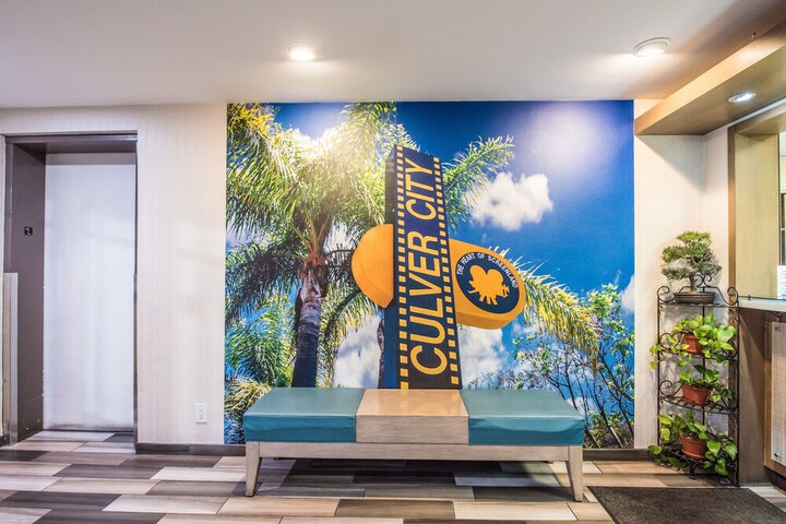 Travelodge by Wyndham Culver City