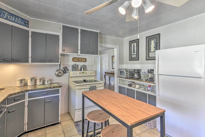 Crescent City Apartment w / Easy Lake Access!