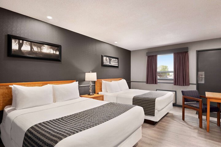 Travelodge by Wyndham Brandon