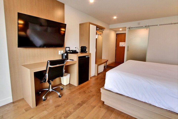 Room 73 of 112