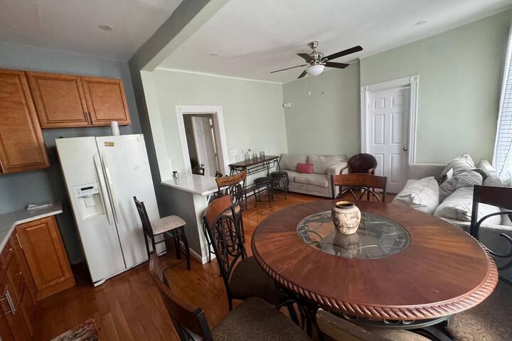 Huge 3 Bedrooms Apt 15 Minutes to NY City