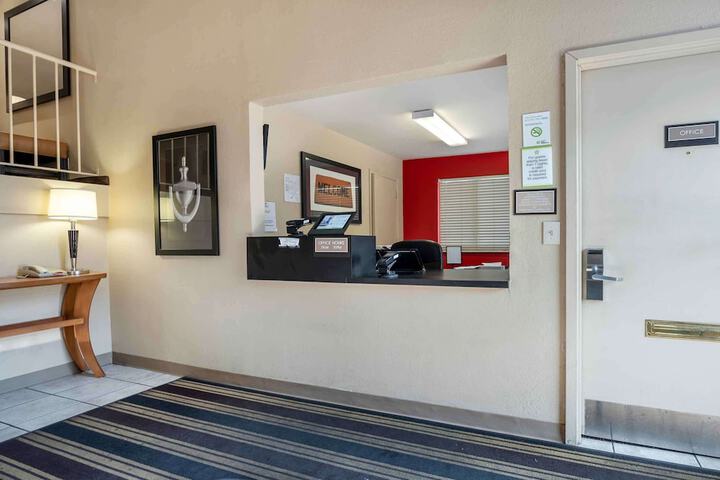 Hotel Interior 11 of 28