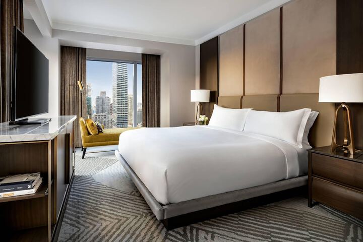 Room 52 of 123