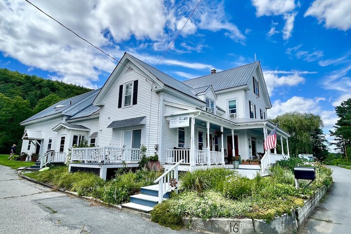Harvest Barn Inn
